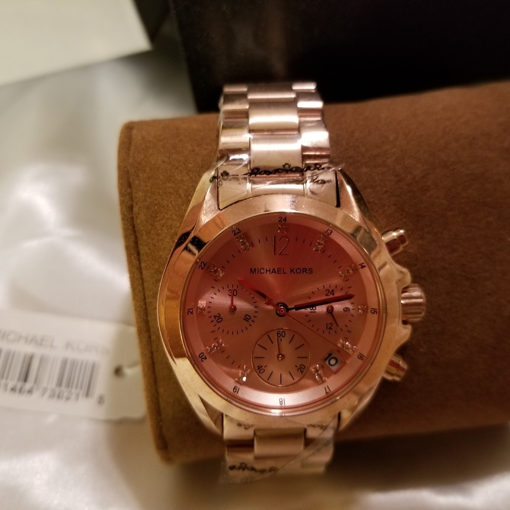 Michael Kors - Picture 3 of 7